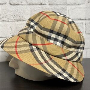 Vintage Burberrys nova check bucket hat